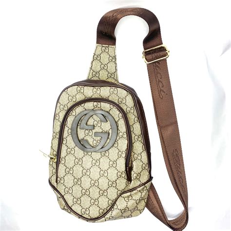 pechera para hombre gucci|Bolsos de diseñador de lujo para hombre .